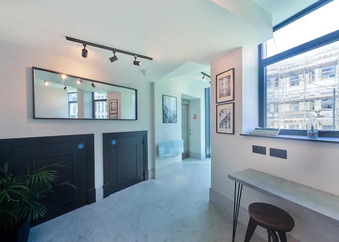 Stunning Mezzanine Studio Apartment In Central Hastings